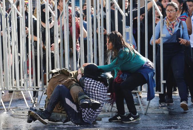 Şili'de kadın isyanı: Hayır, hayır demektir!