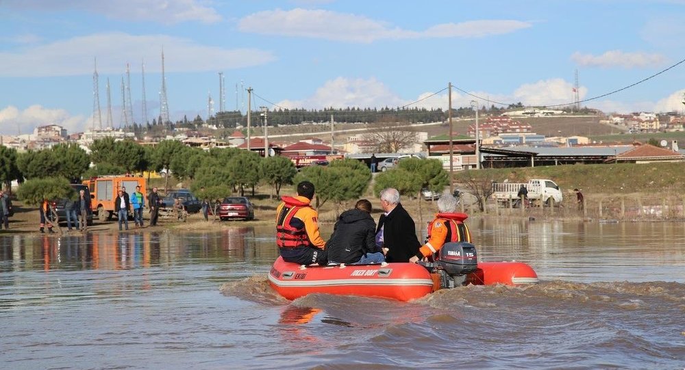 Edirne'de göçmenleri taşıyan bot battı: 5 kişi öldü
