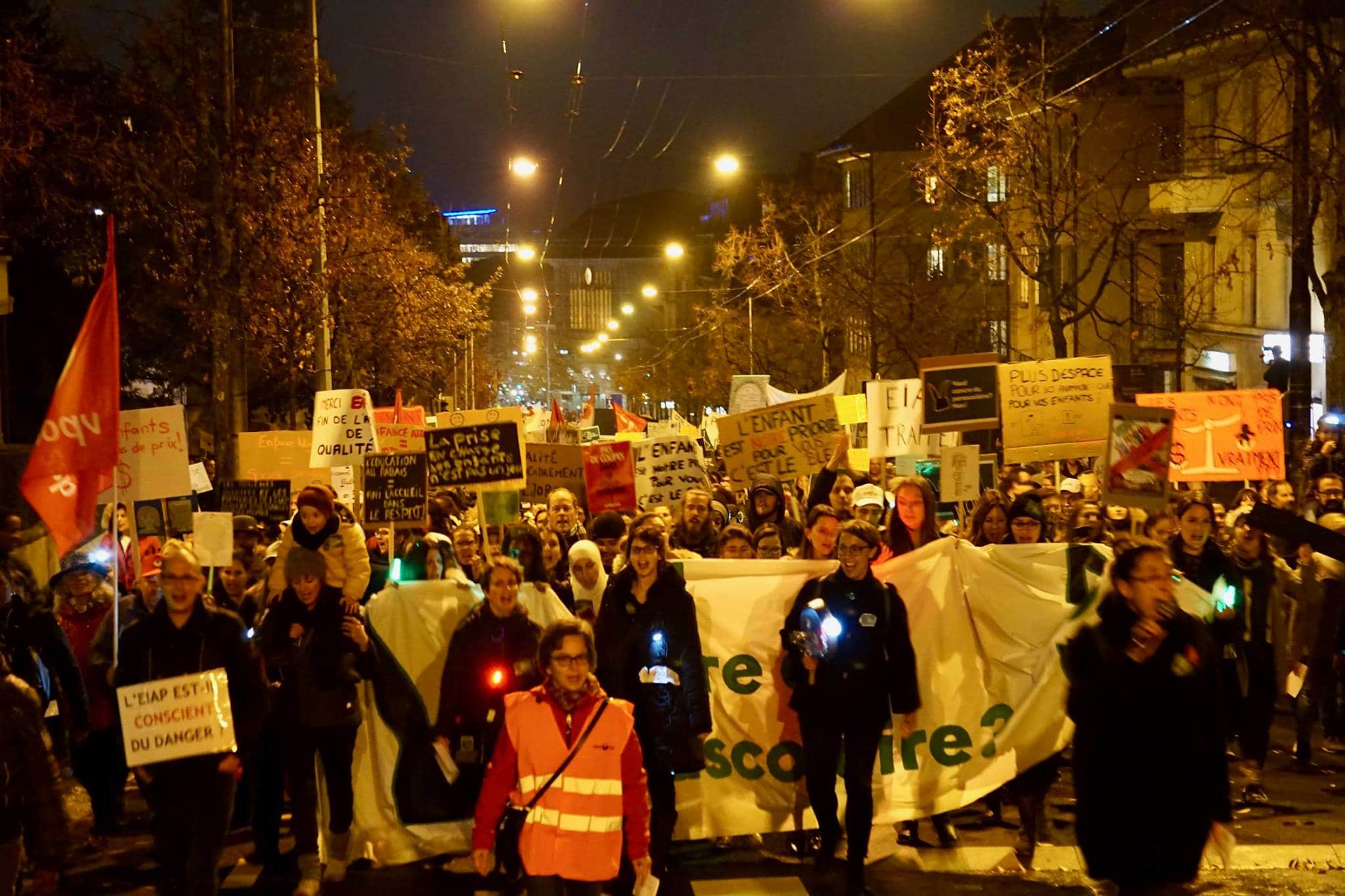 Lozan 13 Kasım günü okul dışı eğitim alanları grev yürüyüşü