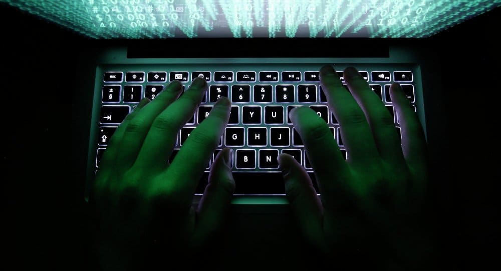 Almanya'da yüzlerce siyasetçiye hacker saldırısı